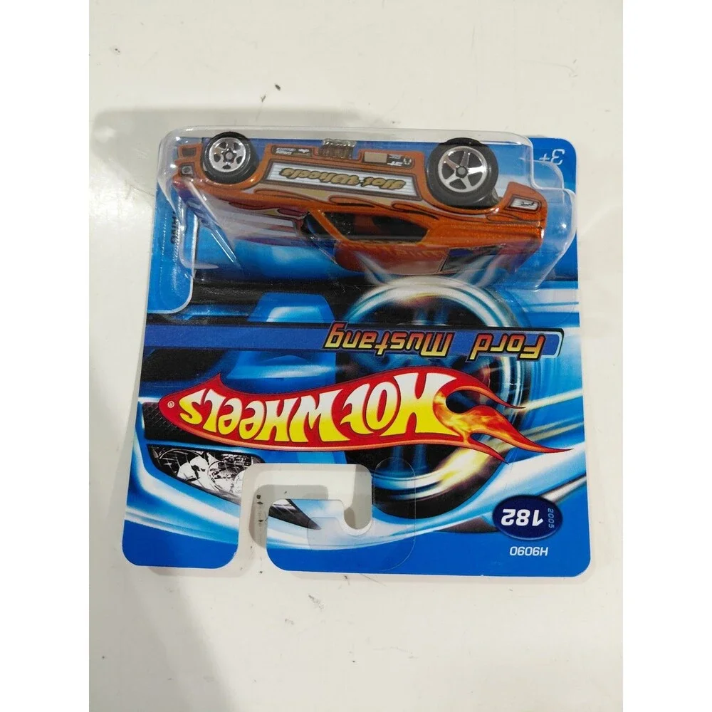 NIP Hot Wheels Short Card 1:64 Die Cast 1971 Ford Mustang Funny Car